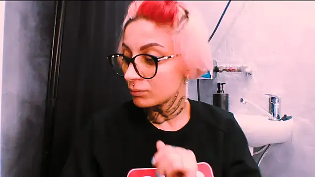 Snapshot of Lucky_Deniz chatting on 24, 11, 2025 Lucky Deniz online show from 24, 11, 2025