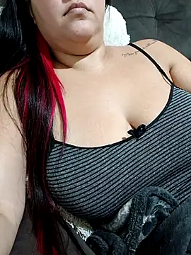 Paolaa hoot online show from 16, 5, 2026