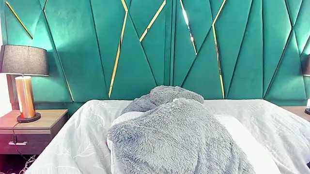 Tamara Myller online show from 9, 2, 2025