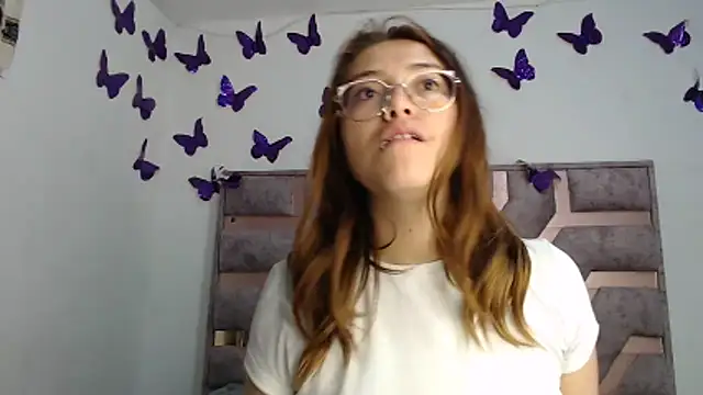 Snapshot of Anny_Fox- chatting on 12, 4, 2026 Anny Fox- online show from 12, 4, 2026