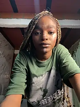Snapshot of Zizi-campbel chatting on 26, 6, 2026 Zizi-campbel online show from 26, 6, 2026