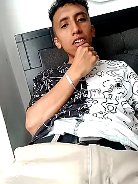 Snapshot of Alex-col chatting on 26, 12, 2024 Alex-col online show from 26, 12, 2024