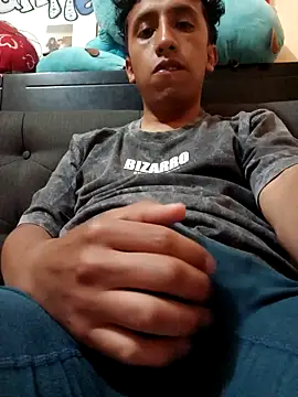 Snapshot of Alex-col chatting on 8, 11, 2025 Alex-col online show from 8, 11, 2025