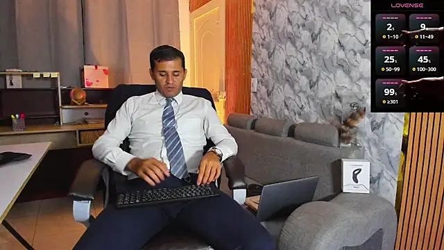 Hideintheoffice online show from 11, 2, 2026