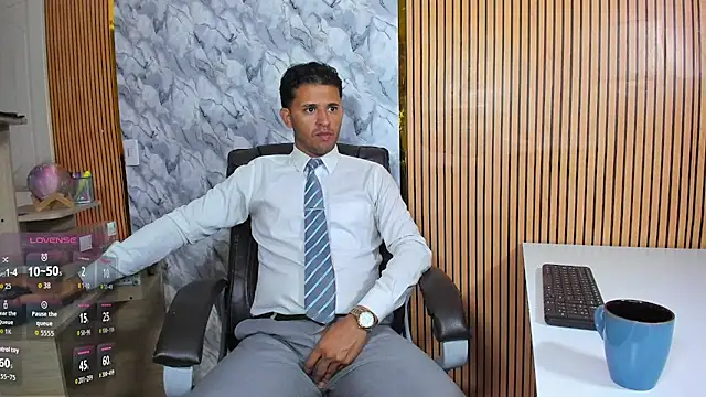 Snapshot of Hideintheoffice chatting on 25, 3, 2026 Hideintheoffice online show from 25, 3, 2026