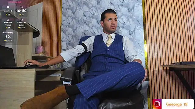 Snapshot of Hideintheoffice chatting on 17, 4, 2026 Hideintheoffice online show from 17, 4, 2026