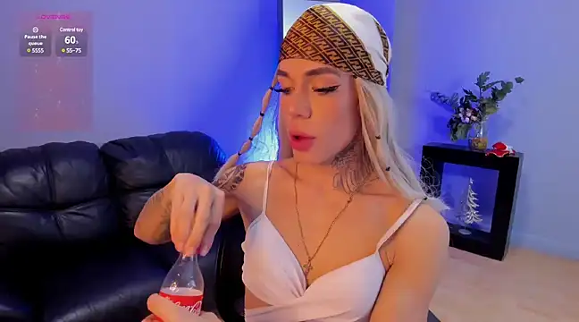 Camillesanto online show from 2, 1, 2025