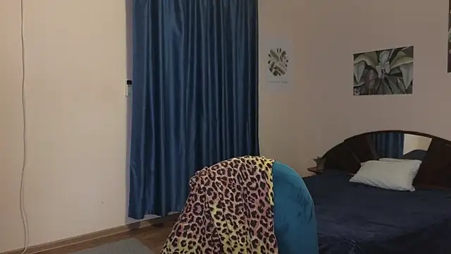 Snapshot of Miss_Moren chatting on 18, 11, 2025 Miss Moren online show from 18, 11, 2025