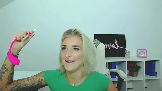 Snapshot of Lia_Benini chatting on 25, 1, 2025 Lia Benini online show from 25, 1, 2025