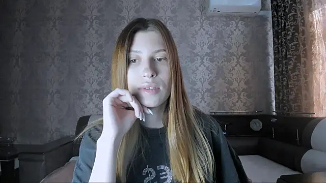 Snapshot of Agnes_Allenn chatting on 16, 9, 2025 Agnes Allenn online show from 16, 9, 2025