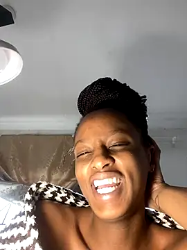 Snapshot of teddy04 chatting on 14, 11, 2025 teddy04 online show from 14, 11, 2025