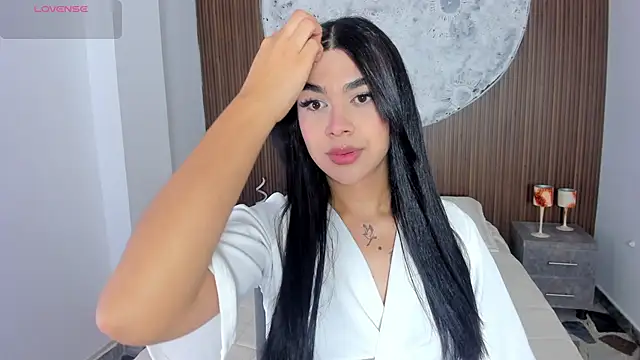 Snapshot of RoseCassie chatting on 18, 4, 2026 RoseCassie online show from 18, 4, 2026