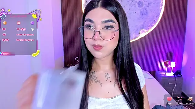 Snapshot of RoseCassie chatting on 11, 7, 2026 RoseCassie online show from 11, 7, 2026