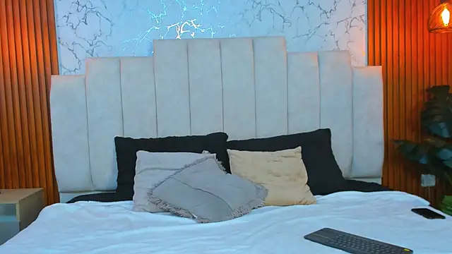 AinaraJimenez online show from 6, 2, 2025