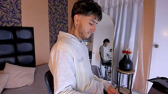 hinata itachi online show from 19, 2, 2026