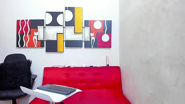 Mariana 16  online show from 22, 2, 2025