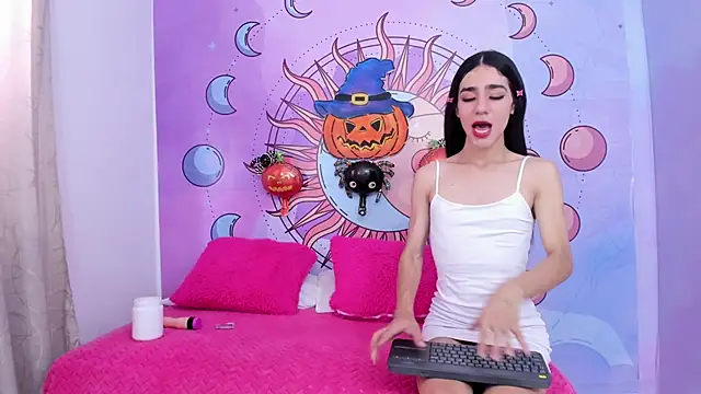 Mariana 16  online show from 28, 10, 2025