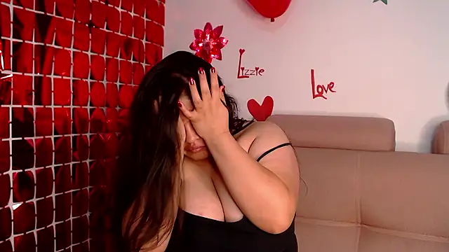 Snapshot of lizzie_c chatting on 16, 2, 2026 lizzie c online show from 16, 2, 2026