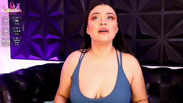Snapshot of AnikaRomanoff chatting on 3, 10, 2025 AnikaRomanoff online show from 3, 10, 2025