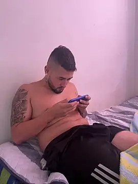 Snapshot of miia-liiam chatting on 14, 1, 2025 miia-liiam online show from 14, 1, 2025