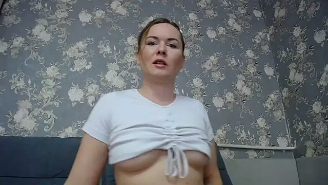 Snapshot of _Miss_Vanilla_ chatting on 11, 3, 2025 Miss Vanilla online show from 11, 3, 2025