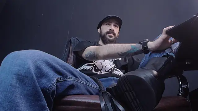 AxelColton online show from 5, 2, 2025