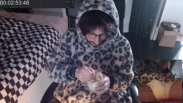 Snapshot of Chuck-FR chatting on 17, 4, 2026 Chuck-FR online show from 17, 4, 2026