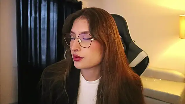 Daisha Riley online show from 14, 11, 2025