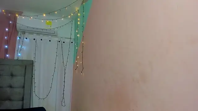 Snapshot of dani-lue chatting on 26, 1, 2025 dani-lue online show from 26, 1, 2025