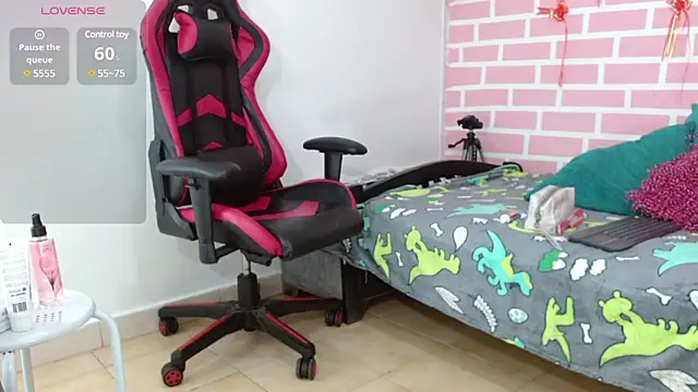 Snapshot of dani-lue chatting on 16, 2, 2025 dani-lue online show from 16, 2, 2025