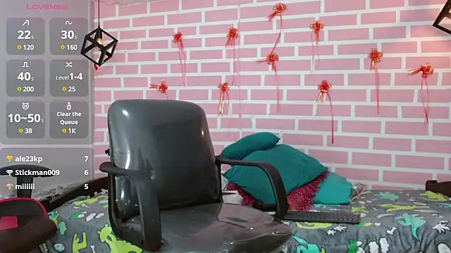 Snapshot of dani-lue chatting on 16, 2, 2025 dani-lue online show from 16, 2, 2025