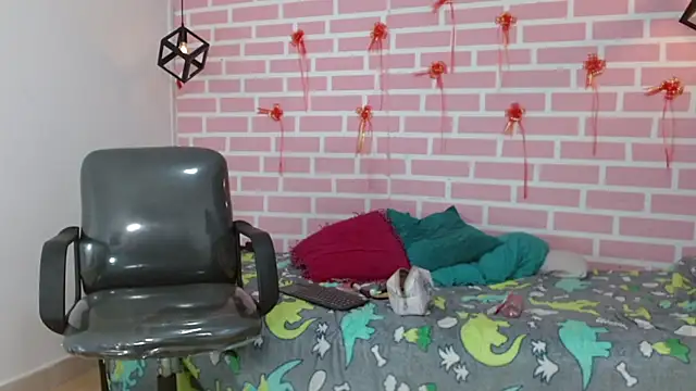 Snapshot of dani-lue chatting on 23, 2, 2025 dani-lue online show from 23, 2, 2025