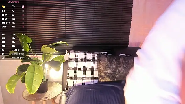 Snapshot of JhonyMiller_ chatting on 4, 3, 2026 JhonyMiller online show from 4, 3, 2026