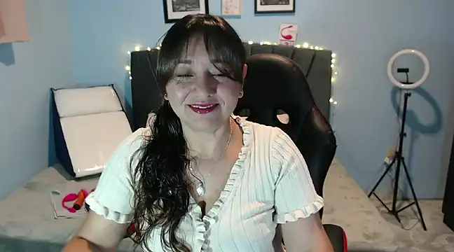 AngelRouss online show from 15, 1, 2025