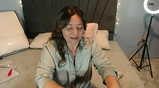 AngelRouss online show from 19, 1, 2025