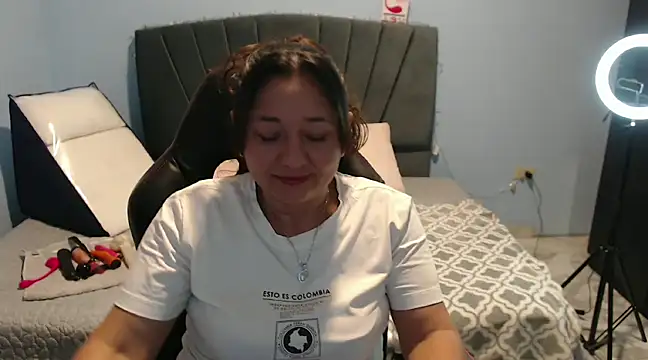 AngelRouss online show from 5, 2, 2025