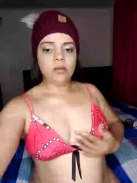 Snapshot of AriaYummy chatting on 6, 1, 2025 AriaYummy online show from 6, 1, 2025