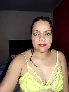 Snapshot of AriaYummy chatting on 9, 1, 2025 AriaYummy online show from 9, 1, 2025