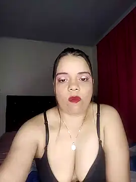 Snapshot of AriaYummy chatting on 1, 2, 2025 AriaYummy online show from 1, 2, 2025