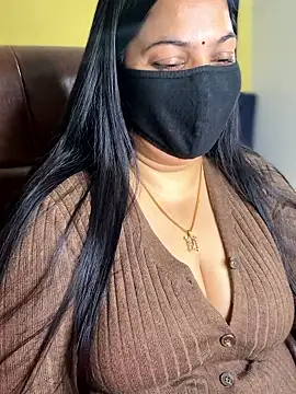 Snapshot of FlatVincy4 chatting on 18, 12, 2025 FlatVincy4 online show from 18, 12, 2025