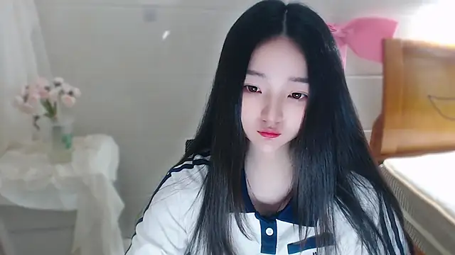 Snapshot of qiqi--- chatting on 24, 4, 2026 qiqi--- online show from 24, 4, 2026