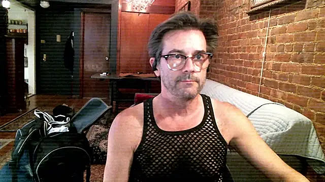 Snapshot of Johnny_Bottoms chatting on 10, 4, 2026 Johnny Bottoms online show from 10, 4, 2026