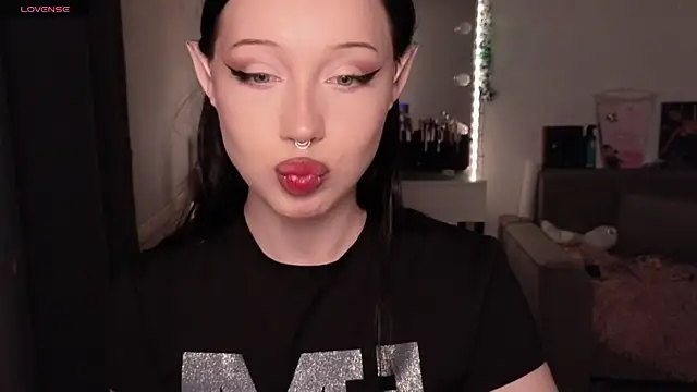 Snapshot of MoranaMissGod chatting on 8, 4, 2026 MoranaMissGod online show from 8, 4, 2026