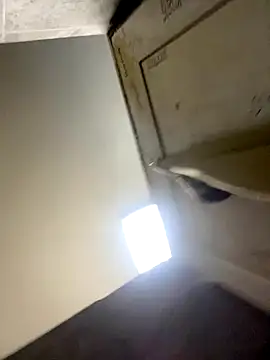 Snapshot of ekskekejejej chatting on 11, 10, 2025 ekskekejejej online show from 11, 10, 2025