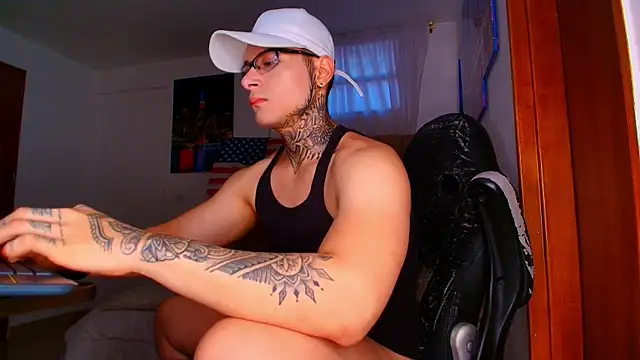 DennisWalkerr online show from 10, 10, 2025