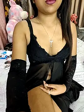 Little  Lia online show from 12, 11, 2025