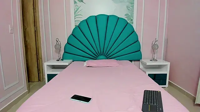 Snapshot of Daphne_Fox_ chatting on 13, 1, 2025 Daphne Fox online show from 13, 1, 2025