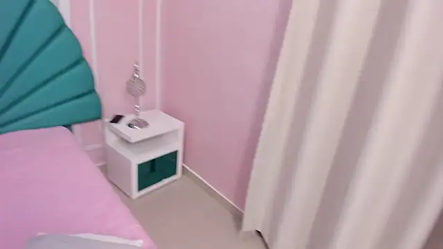 Snapshot of Daphne_Fox_ chatting on 19, 1, 2025 Daphne Fox online show from 19, 1, 2025