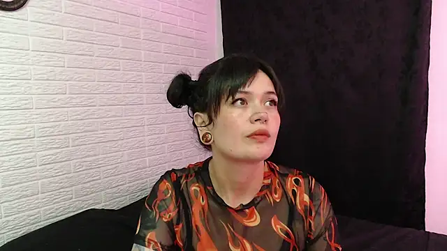 Snapshot of rousstattoo chatting on 8, 1, 2025 rousstattoo online show from 8, 1, 2025