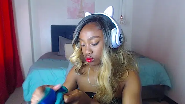 nikkystorm1  online show from 3, 3, 2025